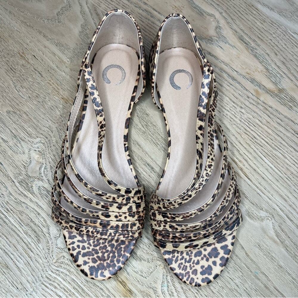 Journee Collection Leopard Print Dorsay Divina Flat Sandals Size 8 - Picture 5 of 7